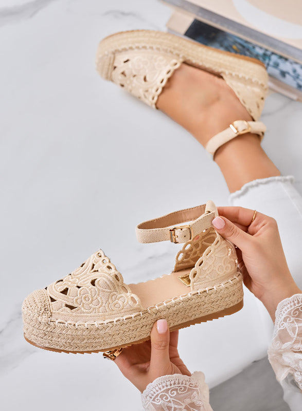 CRISTY - Espadrillas beige ricamate con cinturino alla caviglia e suola platform in corda