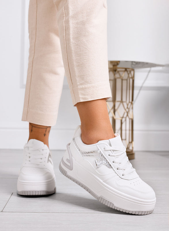 BRIGIDA - Sneakers bianche con zeppa e dettagli metallizzati argento
