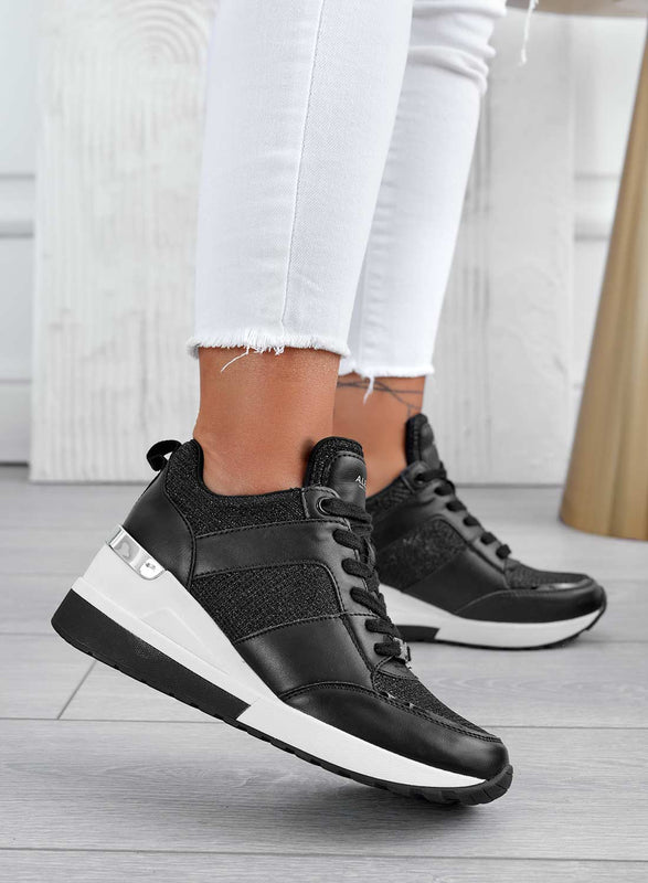 ILIZIA - Sneakers nere Alexoo con zeppa e inserti argento