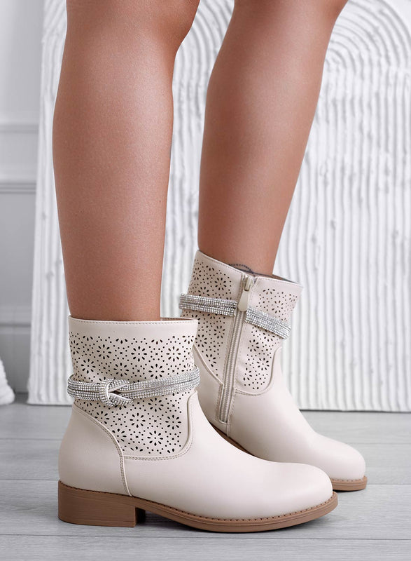 KATE - Stivaletti beige traforati con fascia gioiello