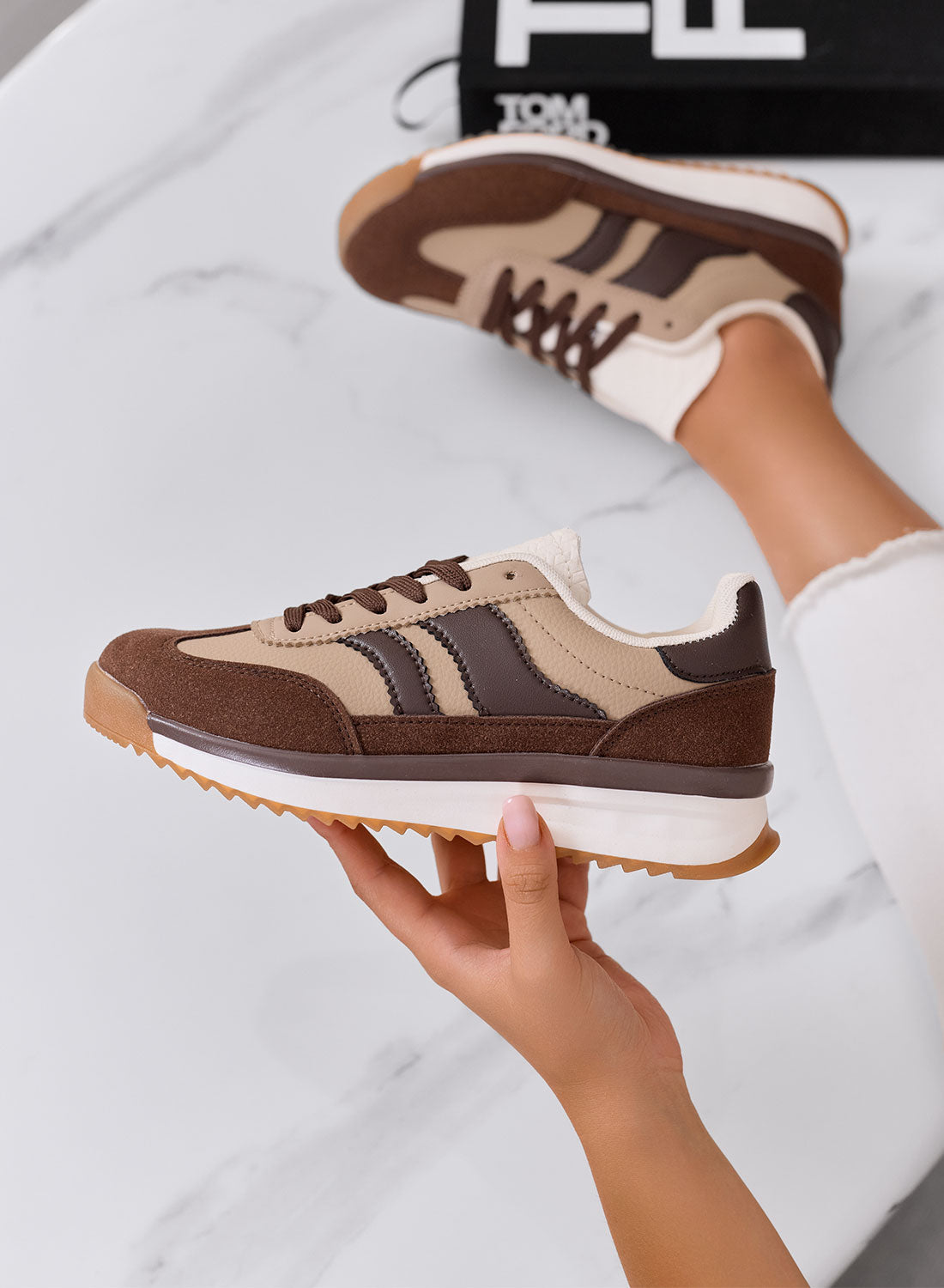 BIELLA - Sneakers marroni in tessuto con dettagli fango e suola in gomma