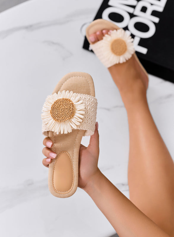 GISELLA - Sandali Ciabattine beige con Maxi Fiore Decorativo
