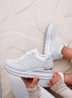 LUE - Sneakers traforate bianche con suola spessa