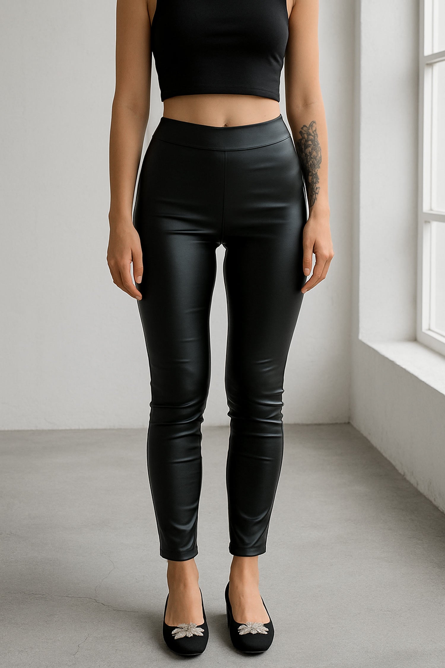 Leggings nero in finta pelle