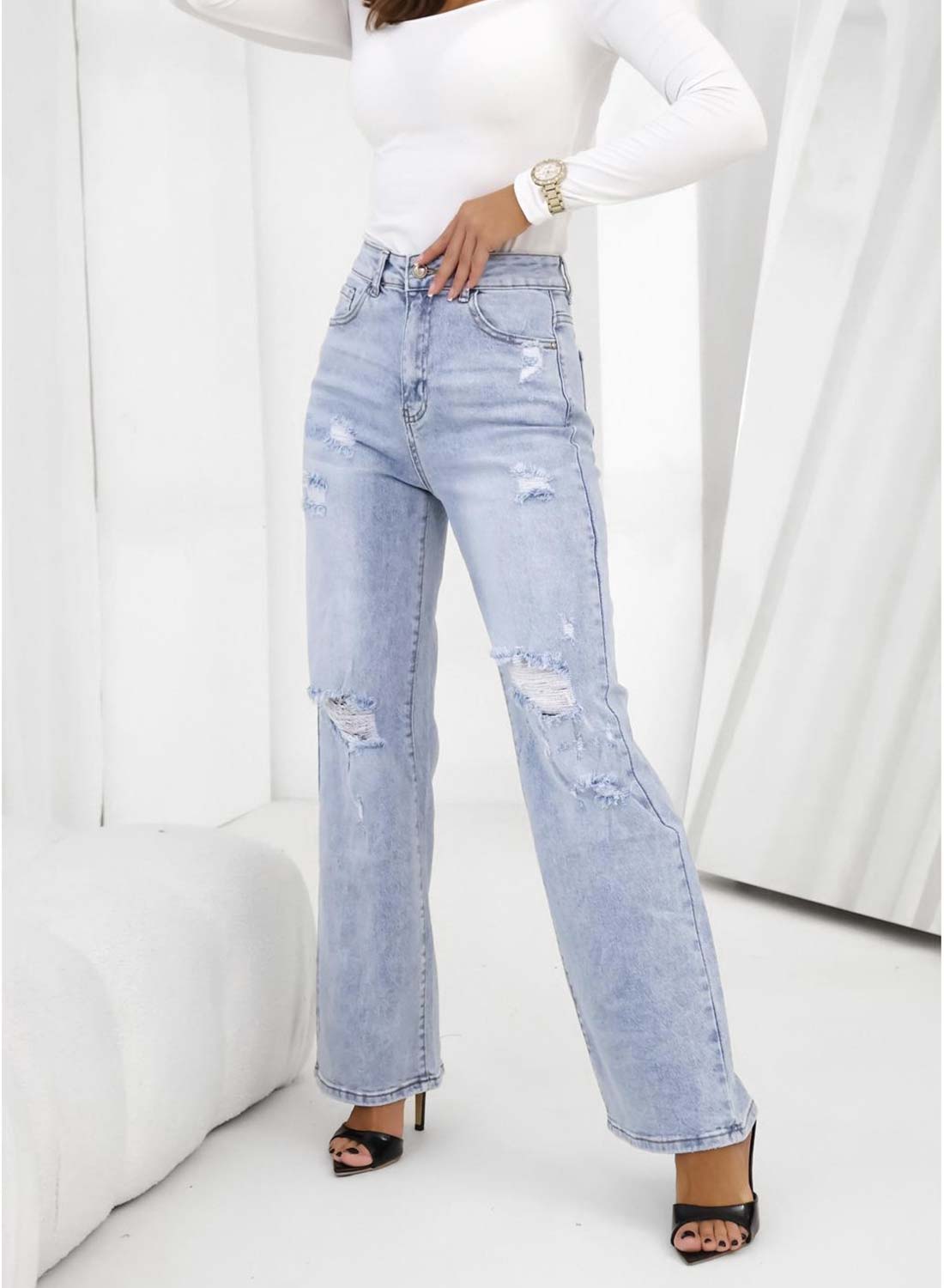 Pantalone jeans blu chiaro con strappi
