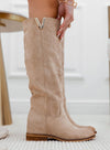 RANDA - Stivali Alexoo beige scamosciati con zeppa interna