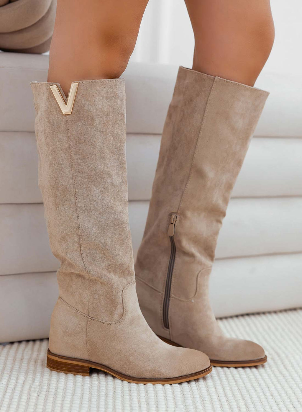 RANDA - Stivali Alexoo beige scamosciati con zeppa interna
