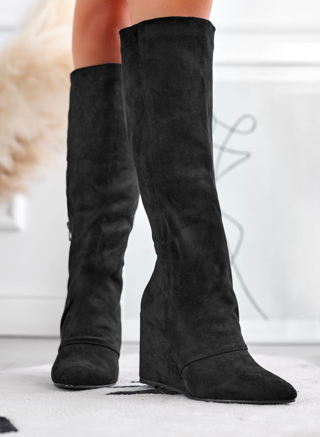 SIERRA - Bottes noires en daim avec semelle compensée