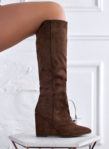 SIERRA - Brown suede wedge boots