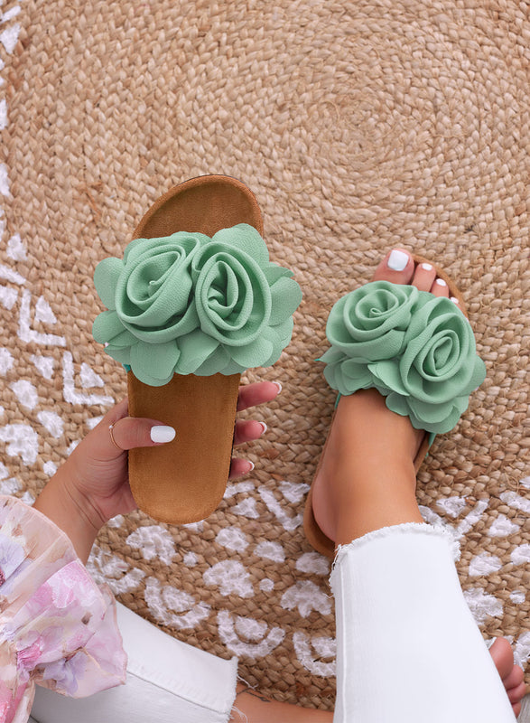 SUMMER - Sandali verde mint a ciabatta con fiori applicati