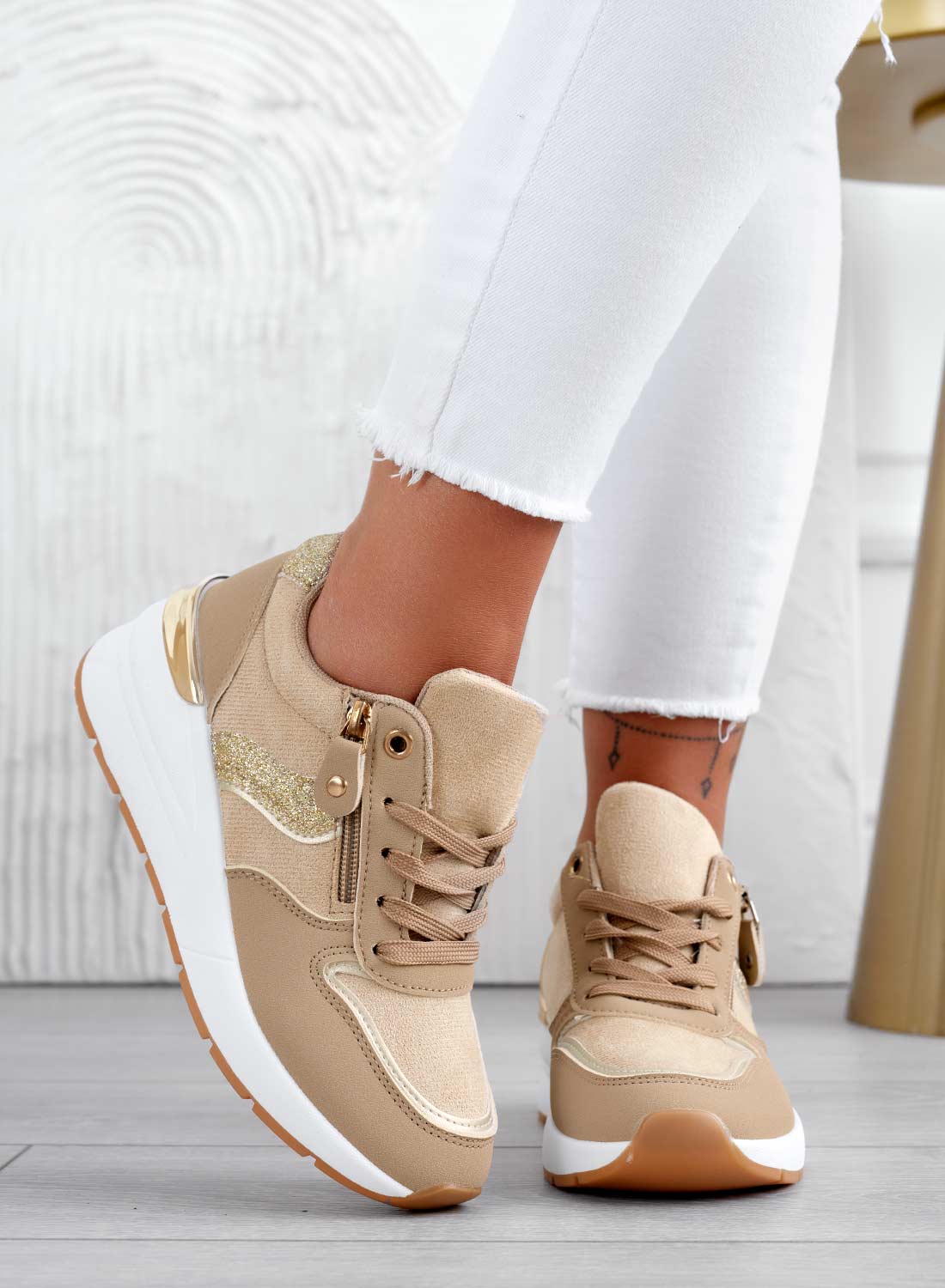 Mud sneakers with glitter inserts