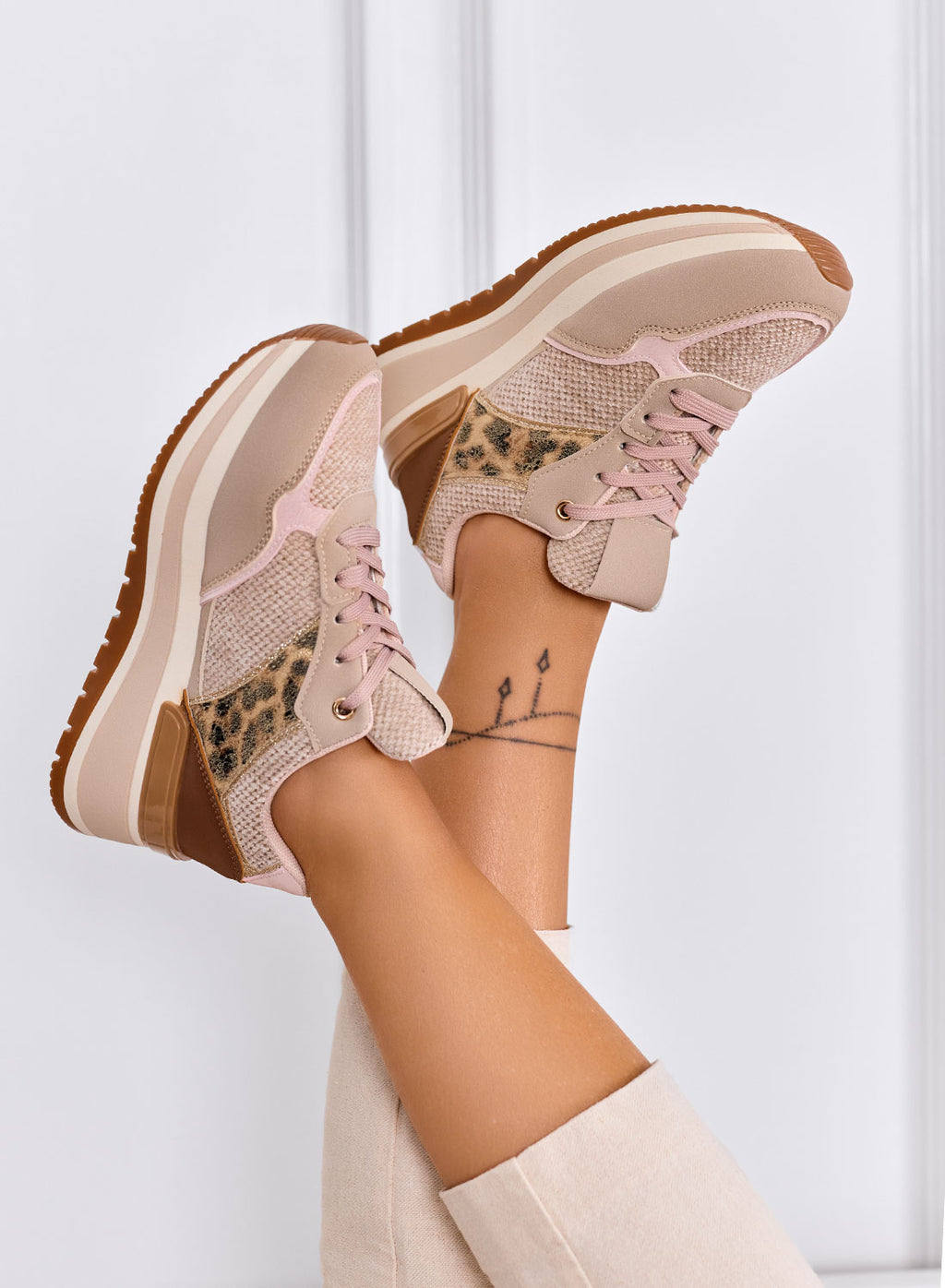 ATENE - Sneakers beige con dettagli animalier e suola alta