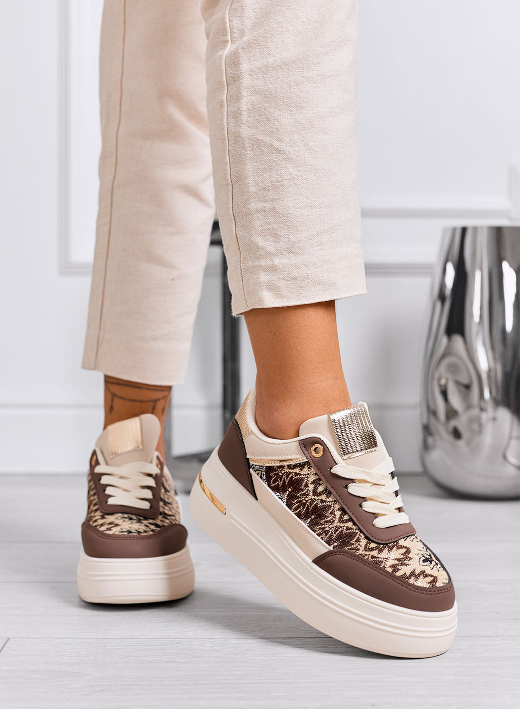 PRAGA - Sneakers marroni platform con inserti in tessuto a fantasia