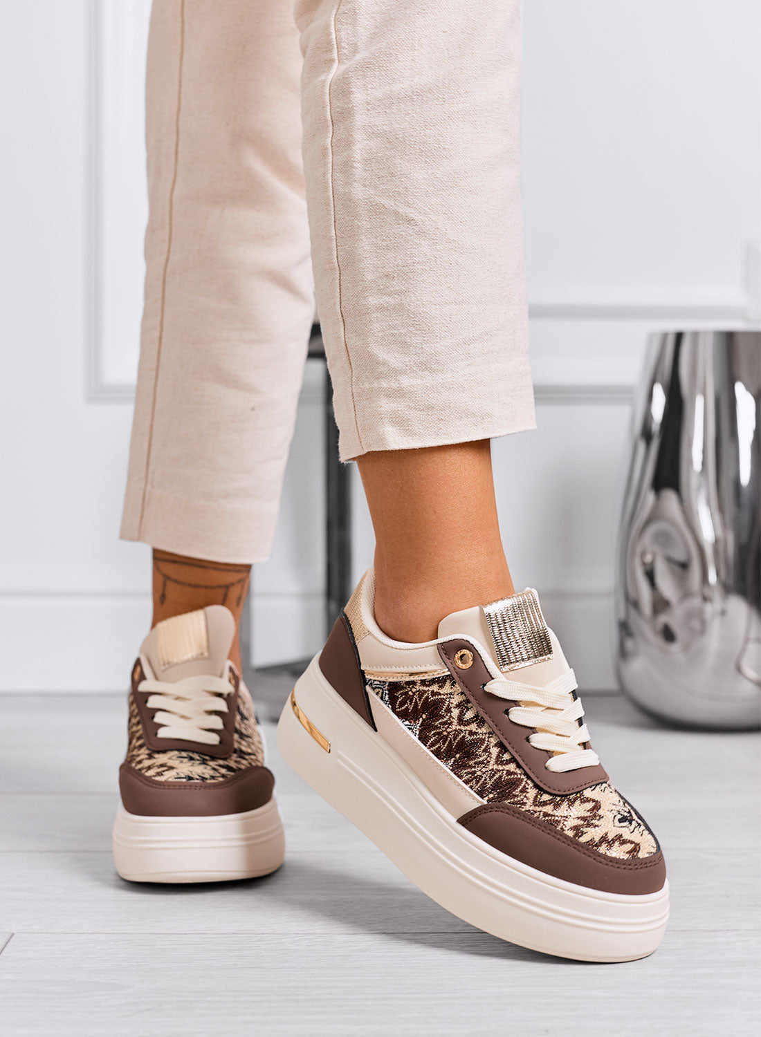 PRAGA - Sneakers marroni platform con inserti in tessuto a fantasia