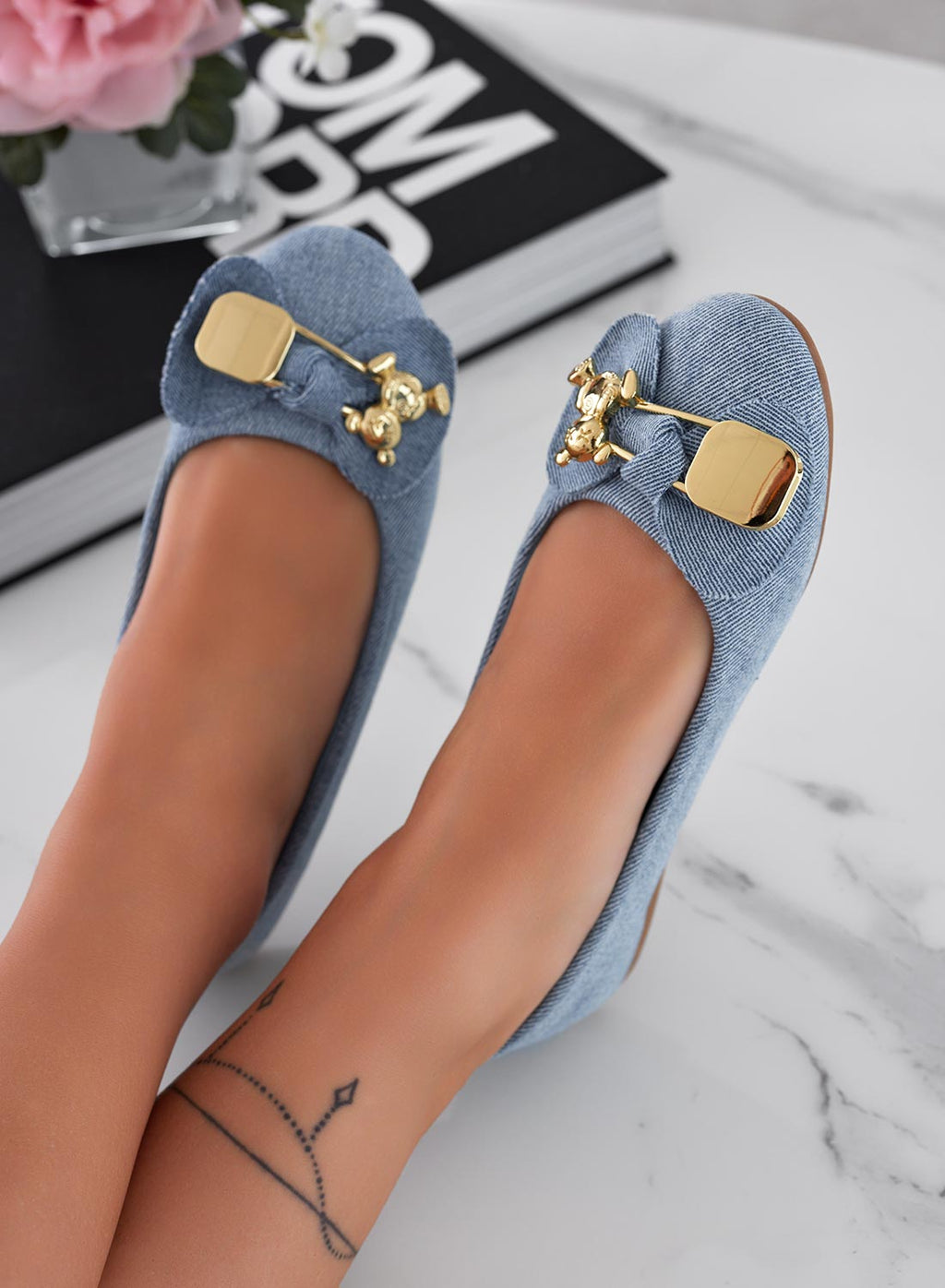 Ballerine blu jeans con spilla teddy oro