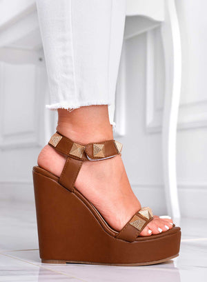 TECNA - Alexoo brown wedge sandals with gold studs