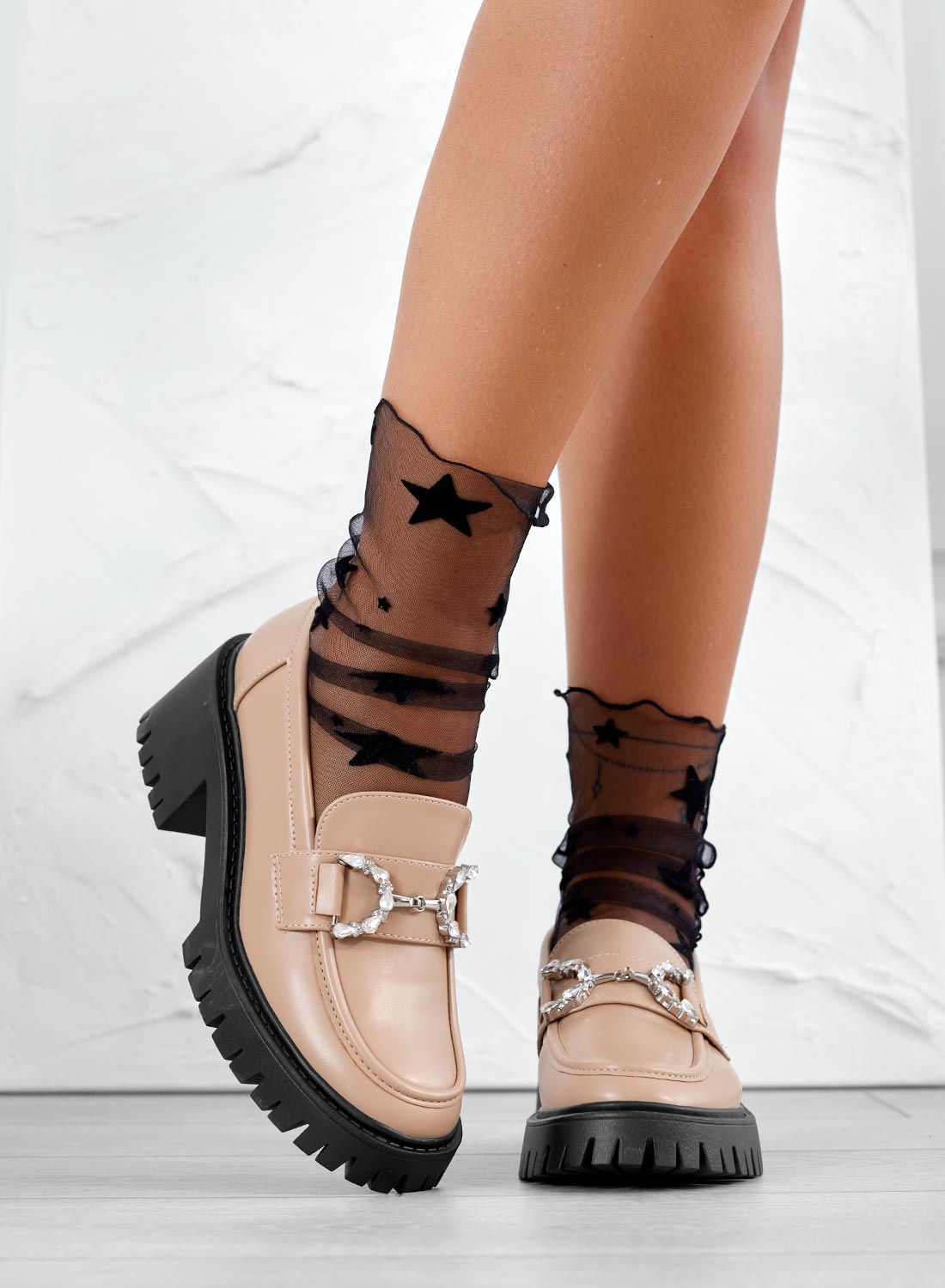 SARA - Mocassins taupe avec ornement bijou