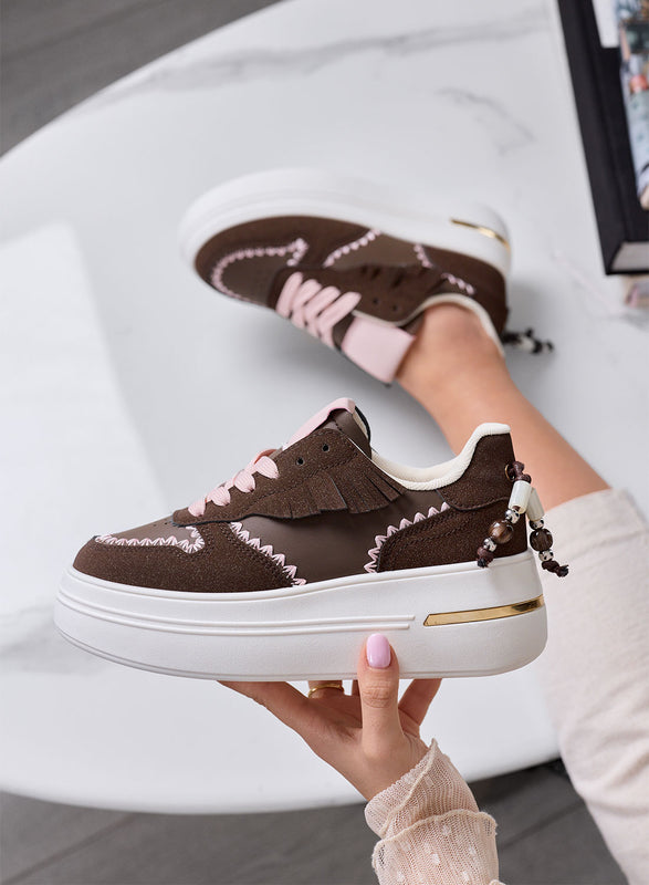 VERONICA - Zapatillas marrones con plataforma y costuras en contraste rosa