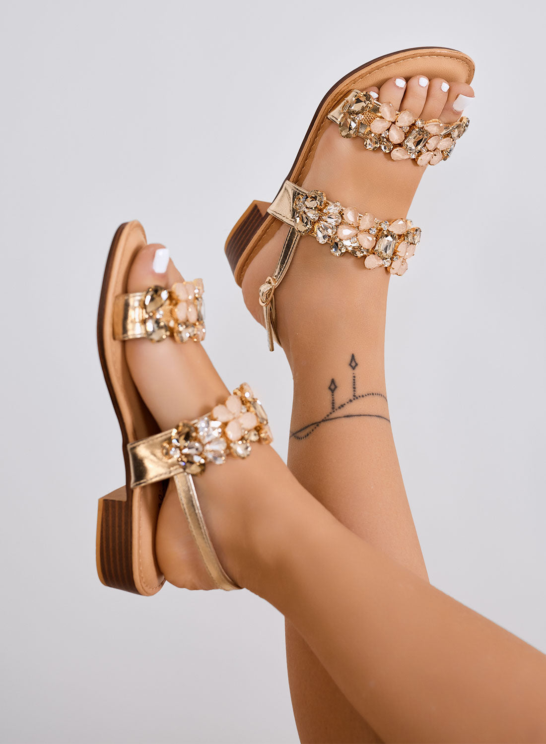 DIAMOND - Sandali oro Bassi con Pietre Gioiello e Cinturino