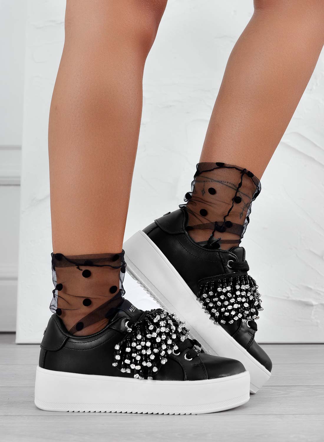 CARRY - Sneakers nere Alexoo con fascia in strass