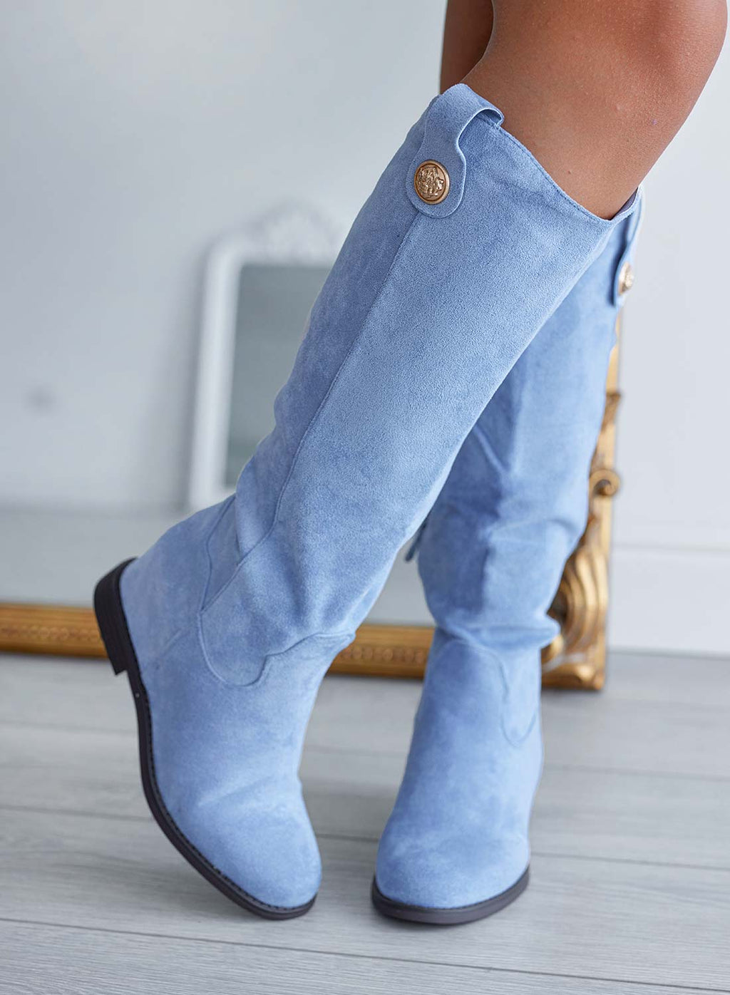ROYAL - Bottes Alexoo bleues avec semelle compensée intérieure et bouton doré