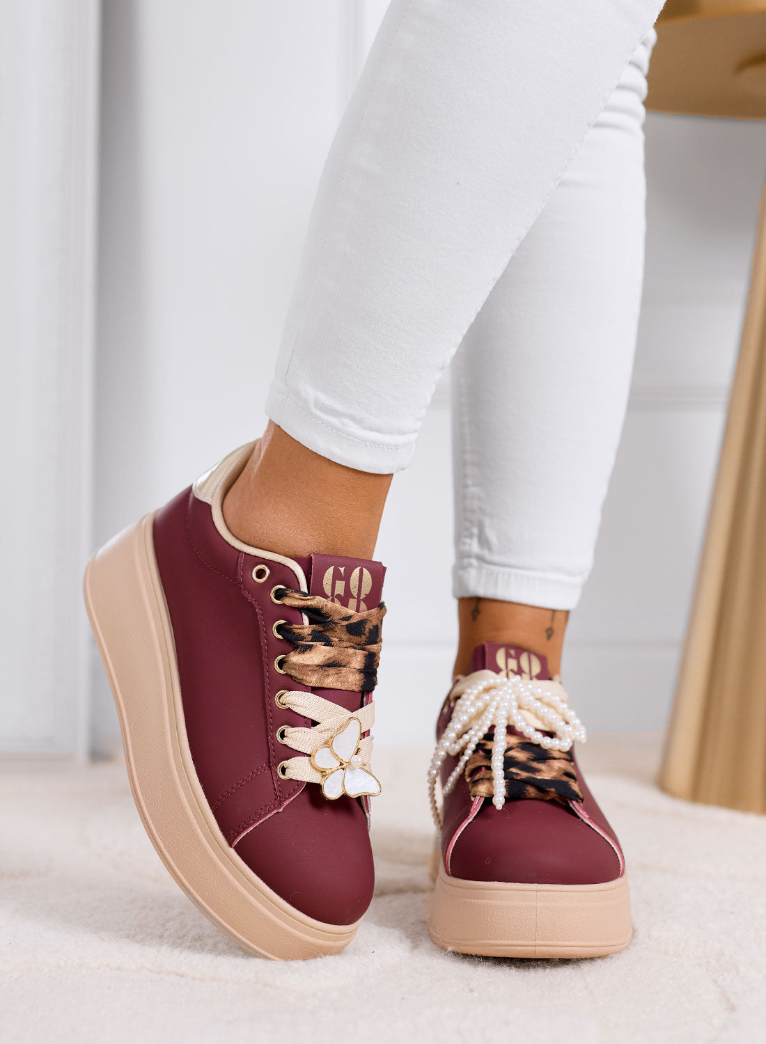 LAURA - Sneakers bordeaux platform con lacci animalier e dettagli gioiello