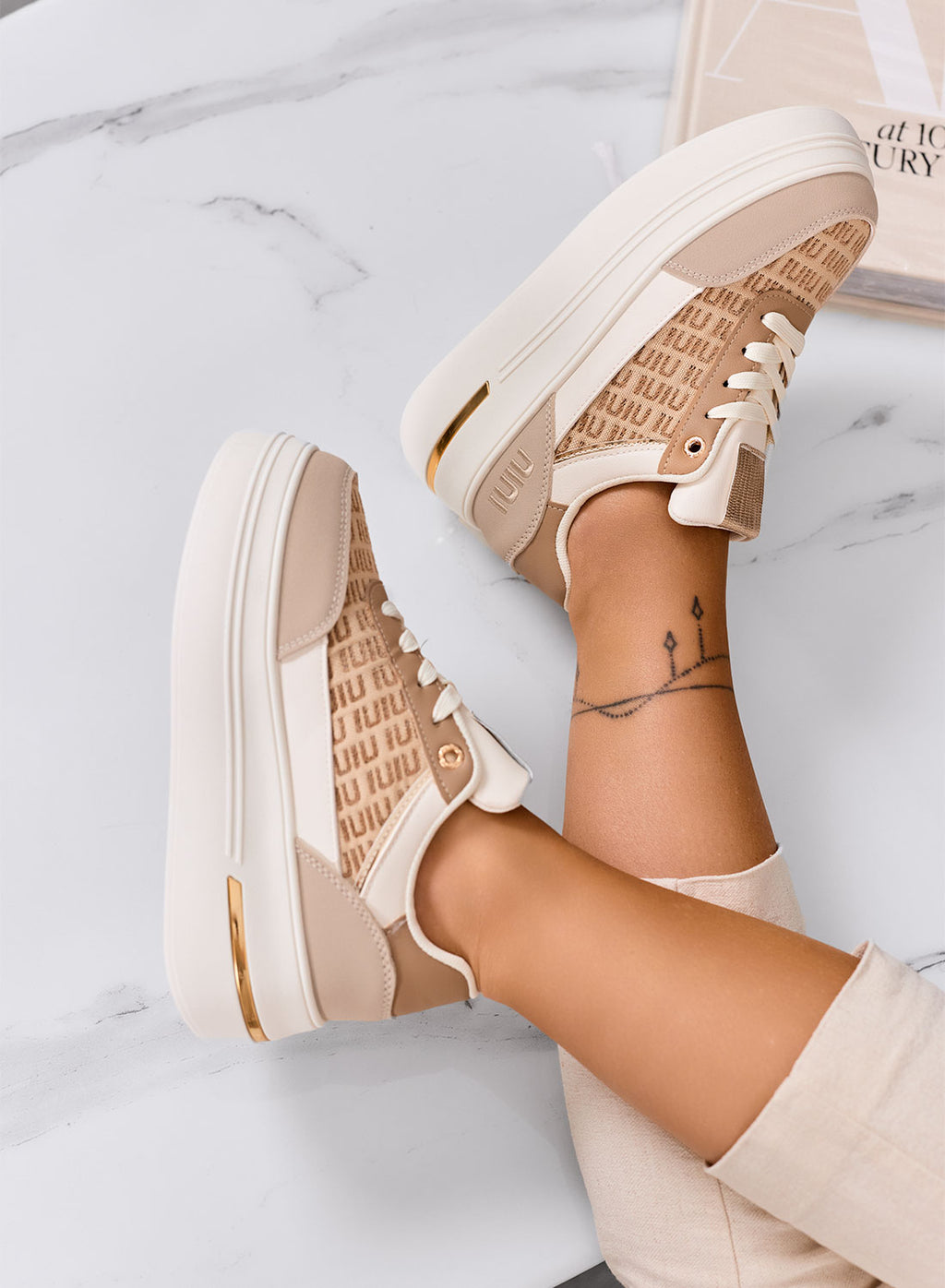 CAMILLA - Sneakers fango platform con inserti in tessuto beige