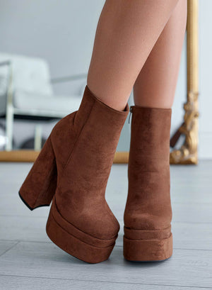 AVRIL - Camel ankle boots by Alexoo with high heel