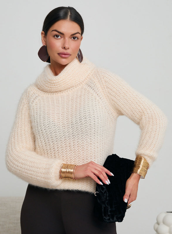 Pull beige à col roulé, doux et chaud