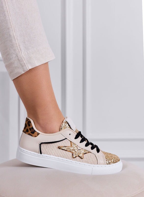 ANNALISA - Baskets basses beiges avec paillettes dorées et talon léopard