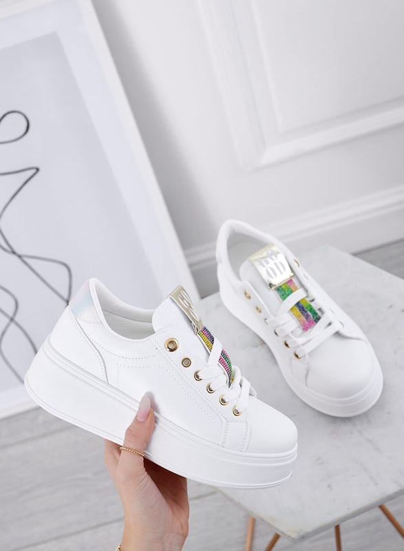 AMIRA - Sneakers bianche con inserti e strass multicolor