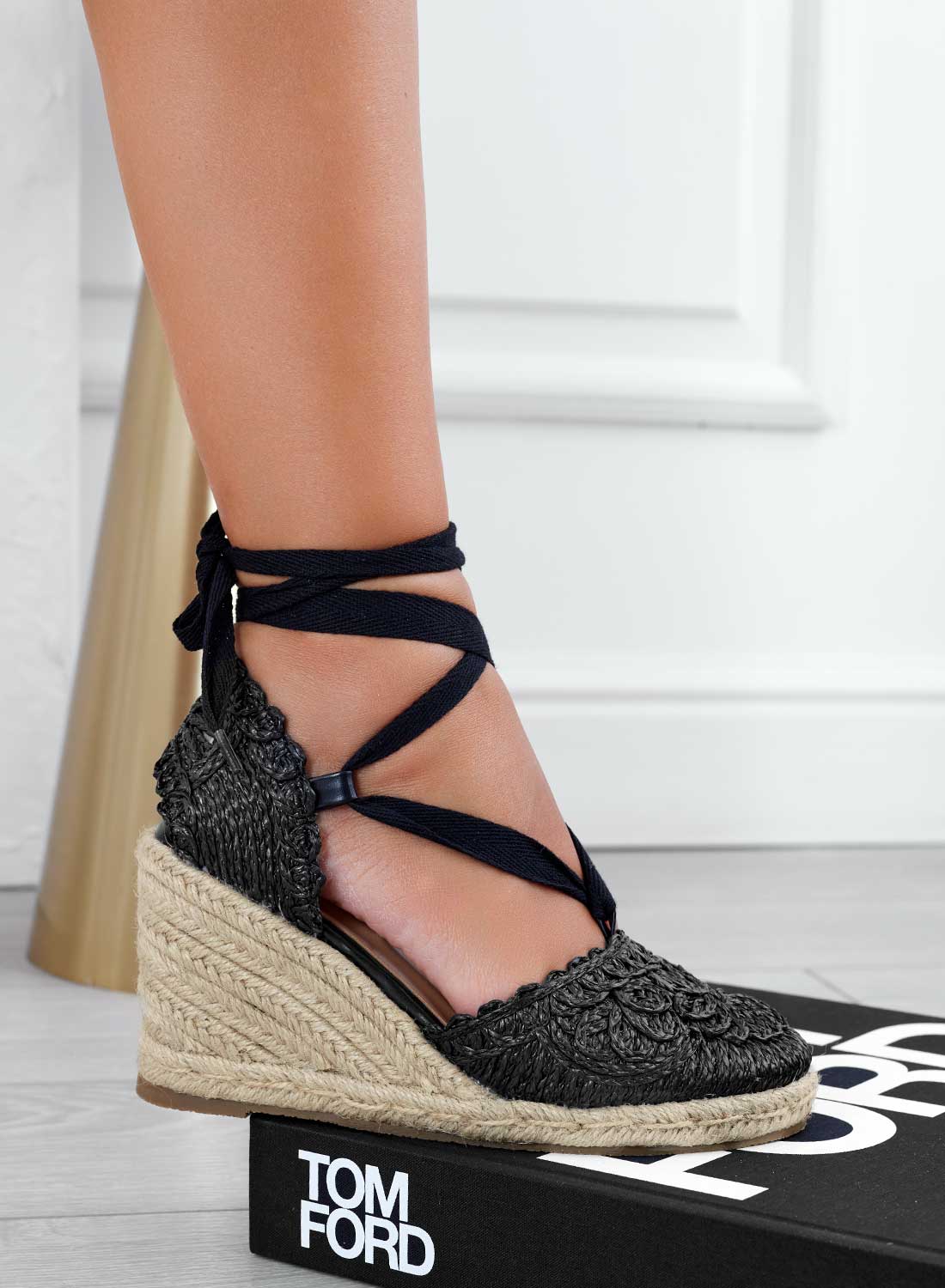 JAYLA - Black embroidered espadrilles with laces