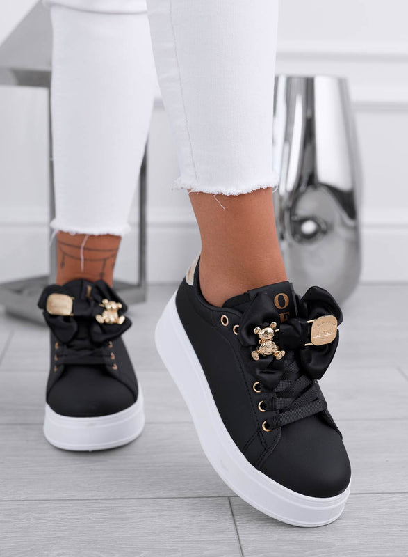 VANESSA - Sneakers nere con fiocco e teddy oro