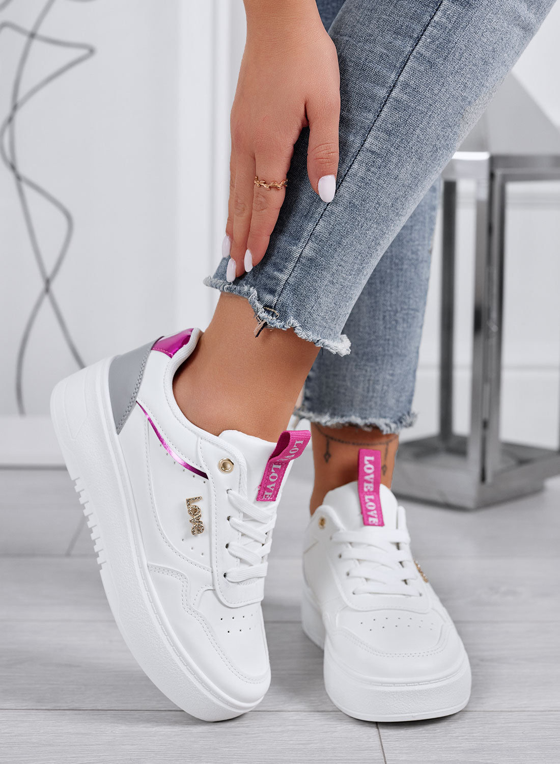 SHINE - White sneakers with fuchsia details and Love lettering