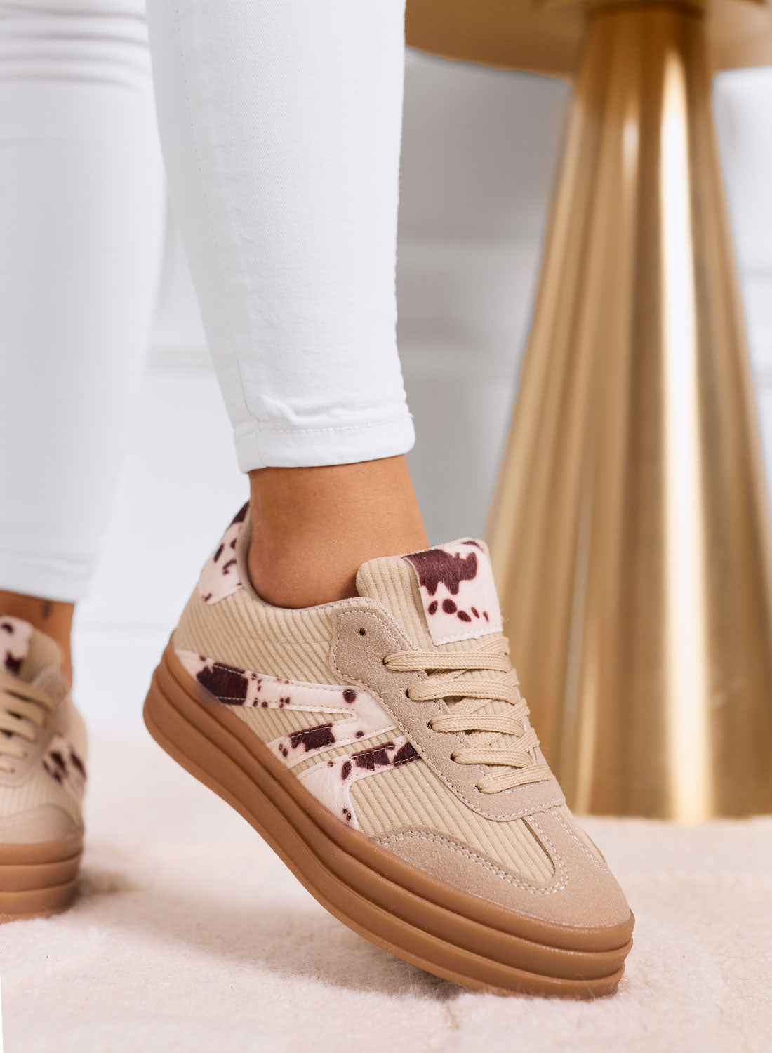 JOLENE - Beige sneakers with print and platform sole