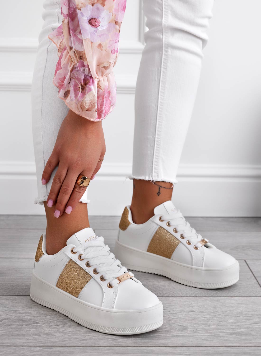 CIRCE - Sneakers bianche Alexoo con glitter oro