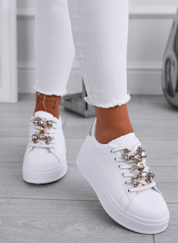 SORAYA - Sneakers bianche con applicazione gioiello e retro oro