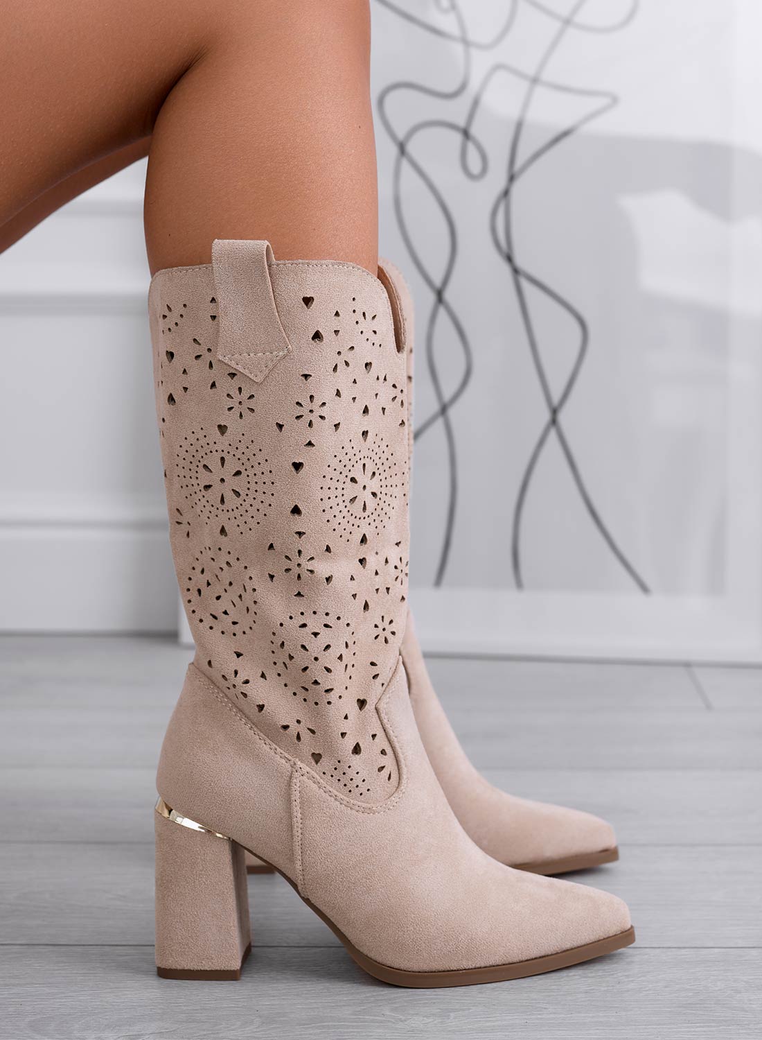 MARIGOLD - Beige perforated camper boots with comfortable heel