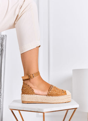 CRISTY - Camel embroidered espadrilles with ankle strap and rope platform sole