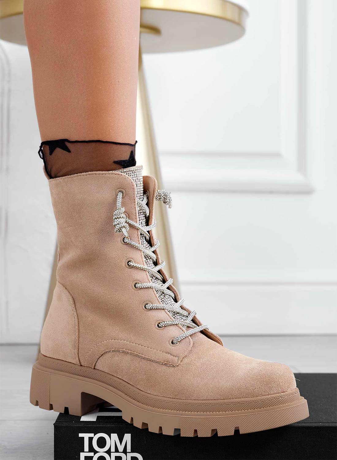 MOIRA - Stivaletti anfibi Alexoo beige con lacci e lingua gioiello