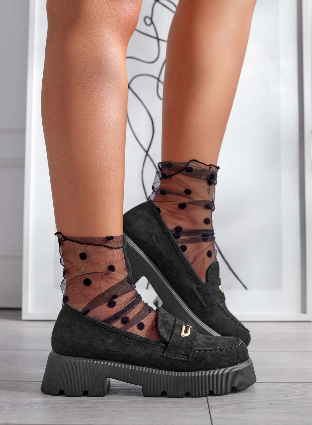 SIBARI - Mocassins noirs en daim avec plaque dorée