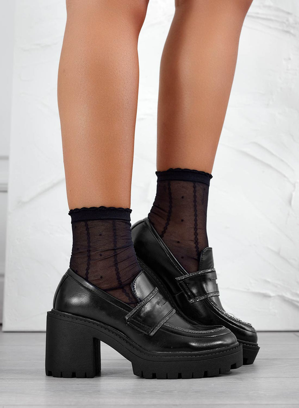 TARA - Mocassins richelieu noirs à talon et bords ornés de strass