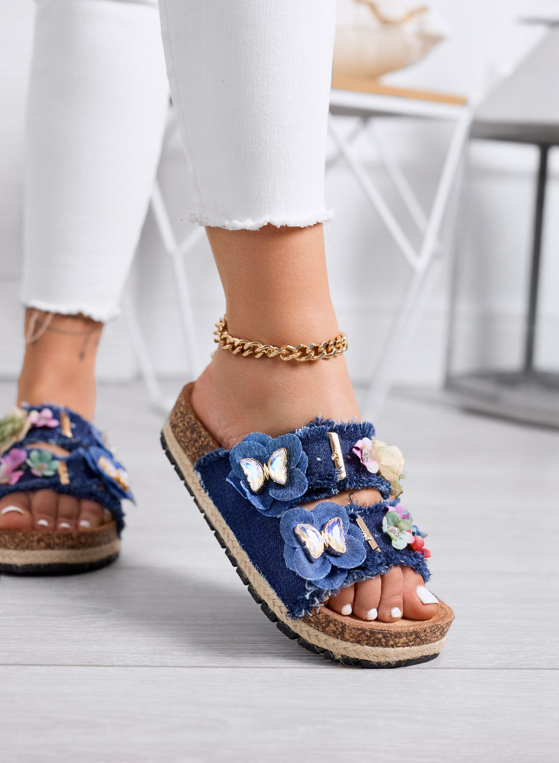 ALIBY - Blue jeans sandals. Slippers with colorful flowers and jewel details on cork sole