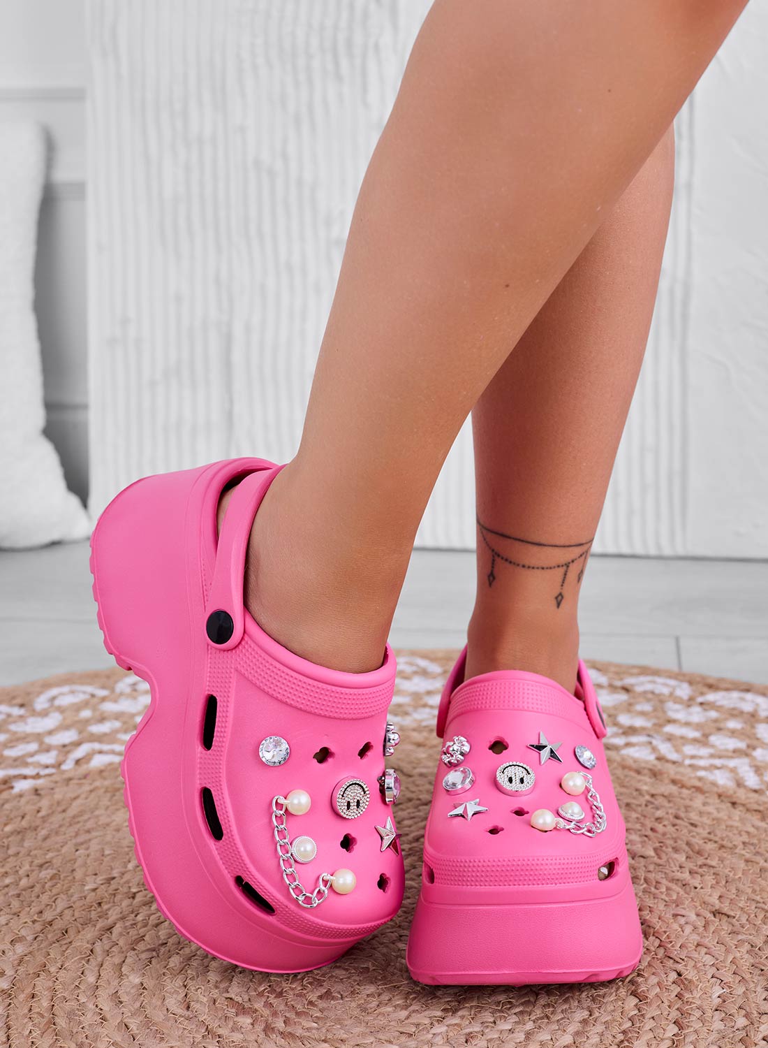 MINNA - Fuchsia jeweled platform clogs in rubber