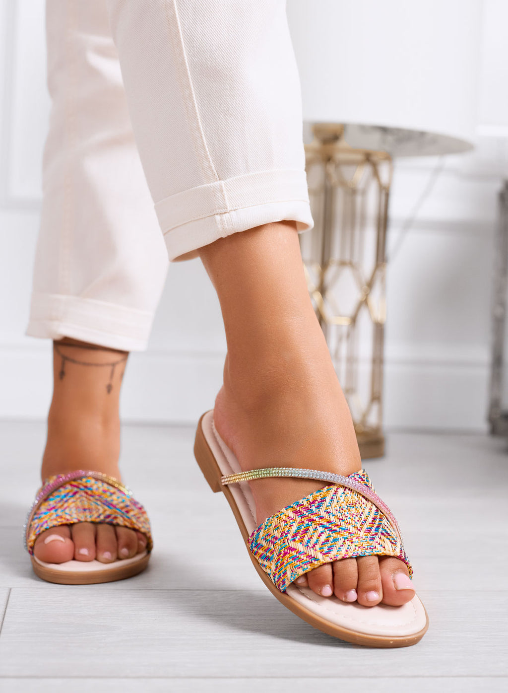 BENEDETTA - Sandali bassi multicolor con fascia intrecciata