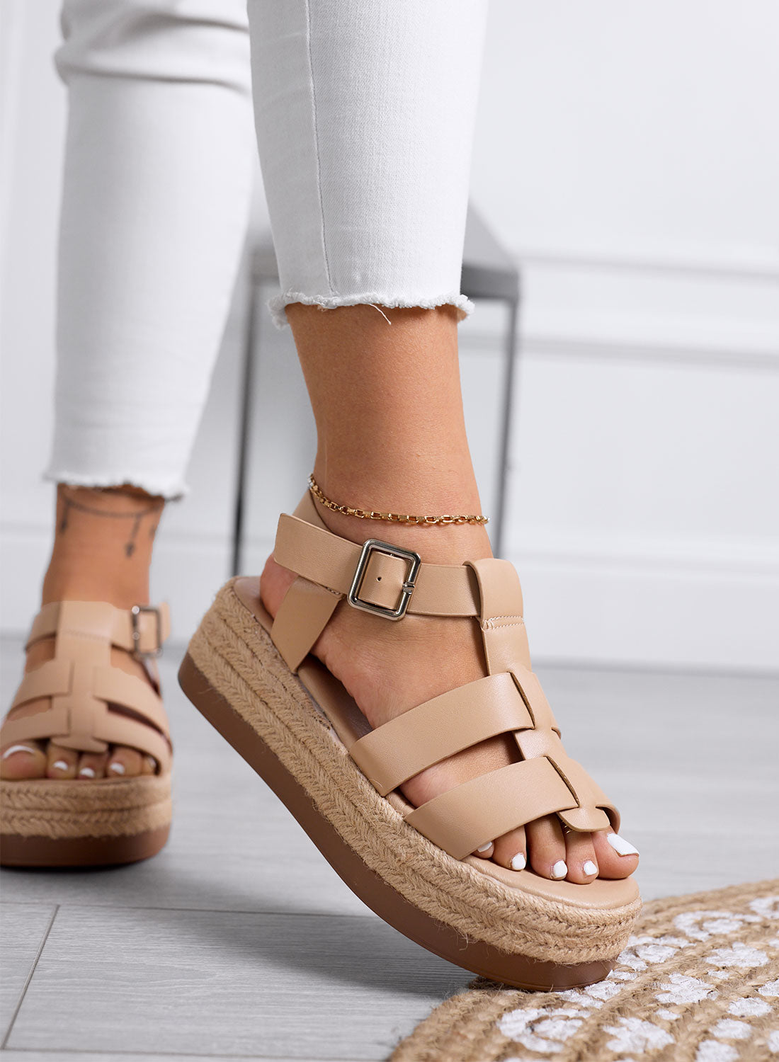 SHELLY - Beige platform sandals with wide straps and rope sole