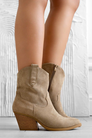 Low camperos ankle boots in mud color