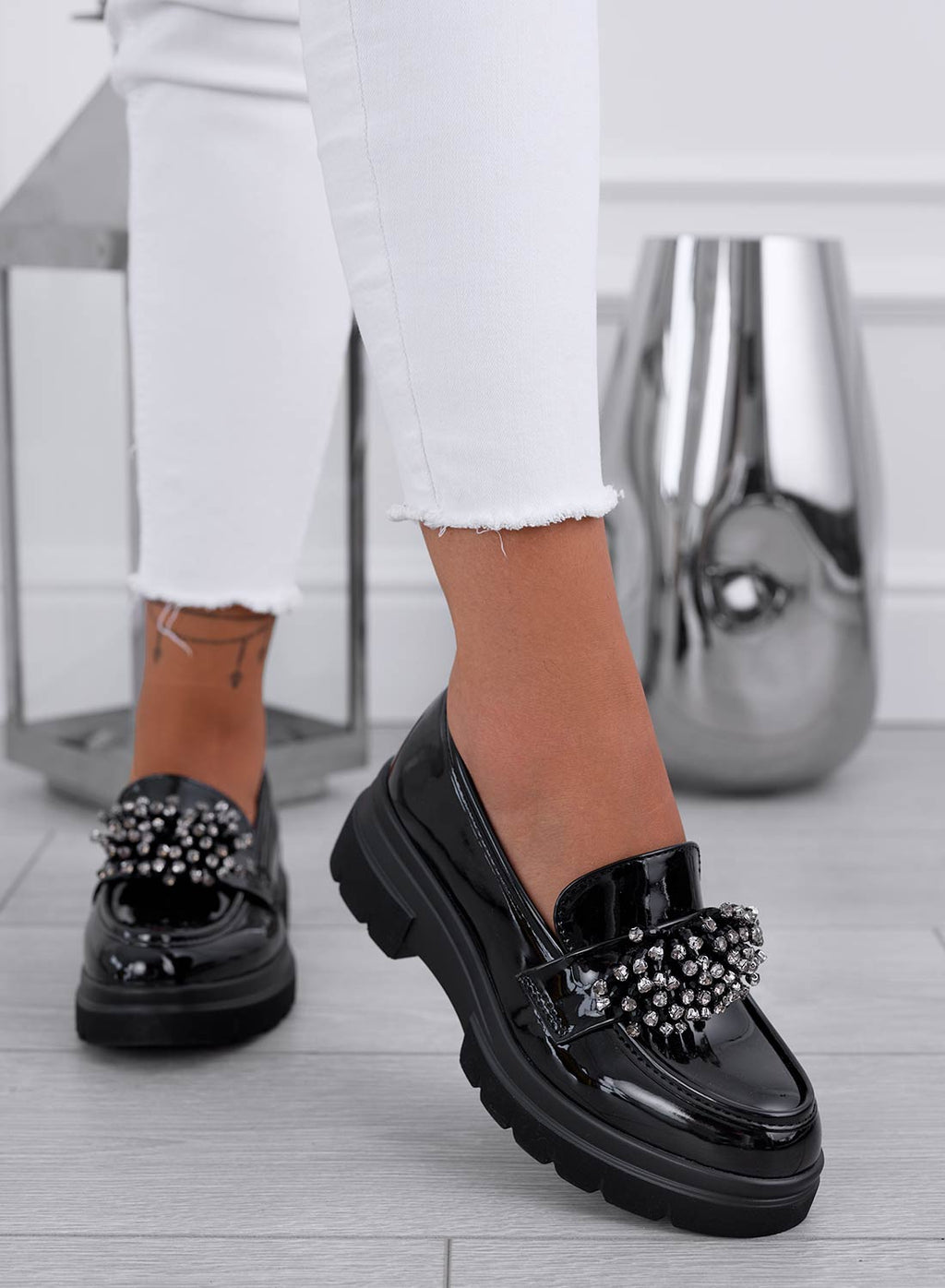 Francesine nere in vernice con strass