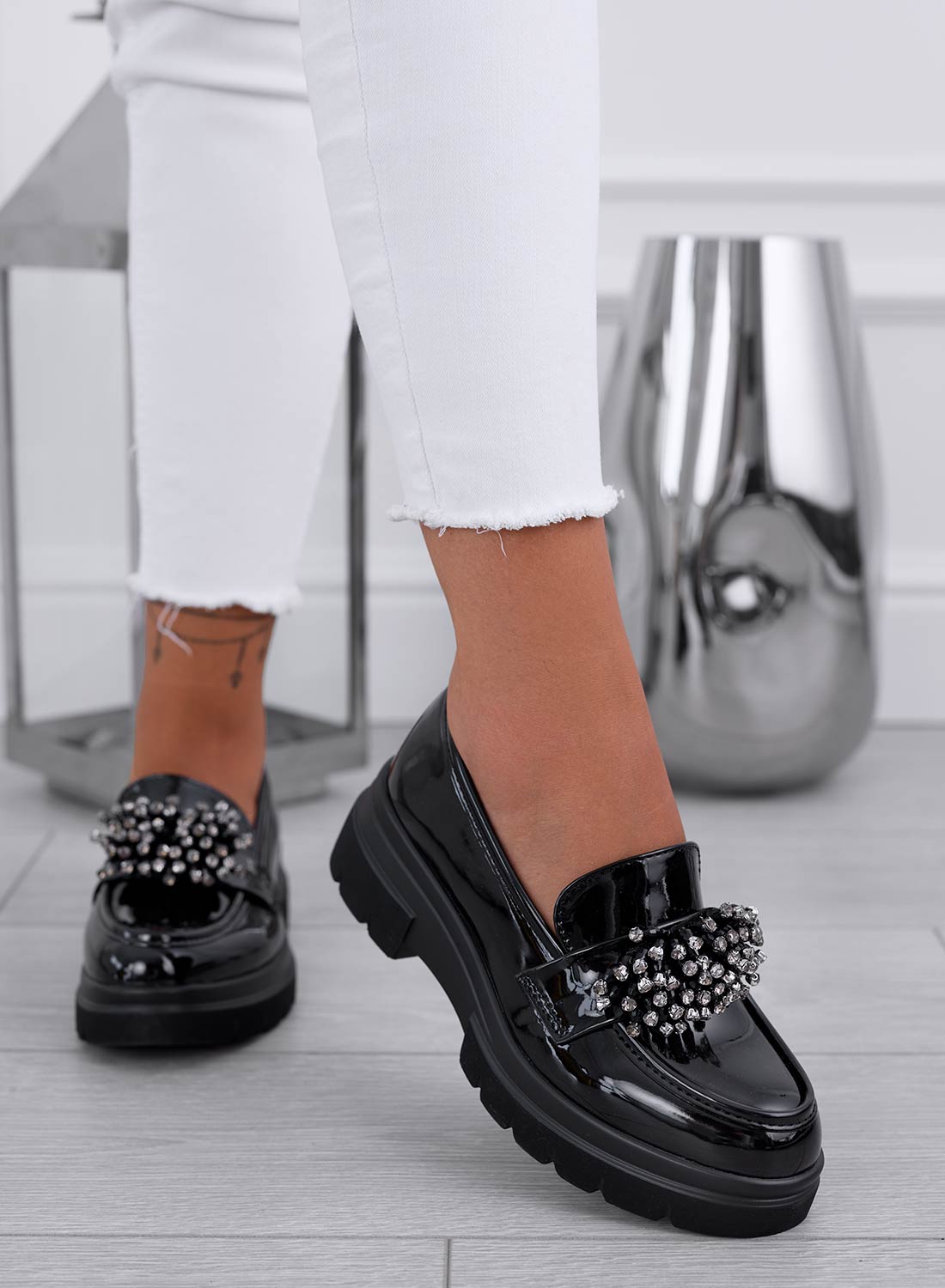 Francesine nere in vernice con strass