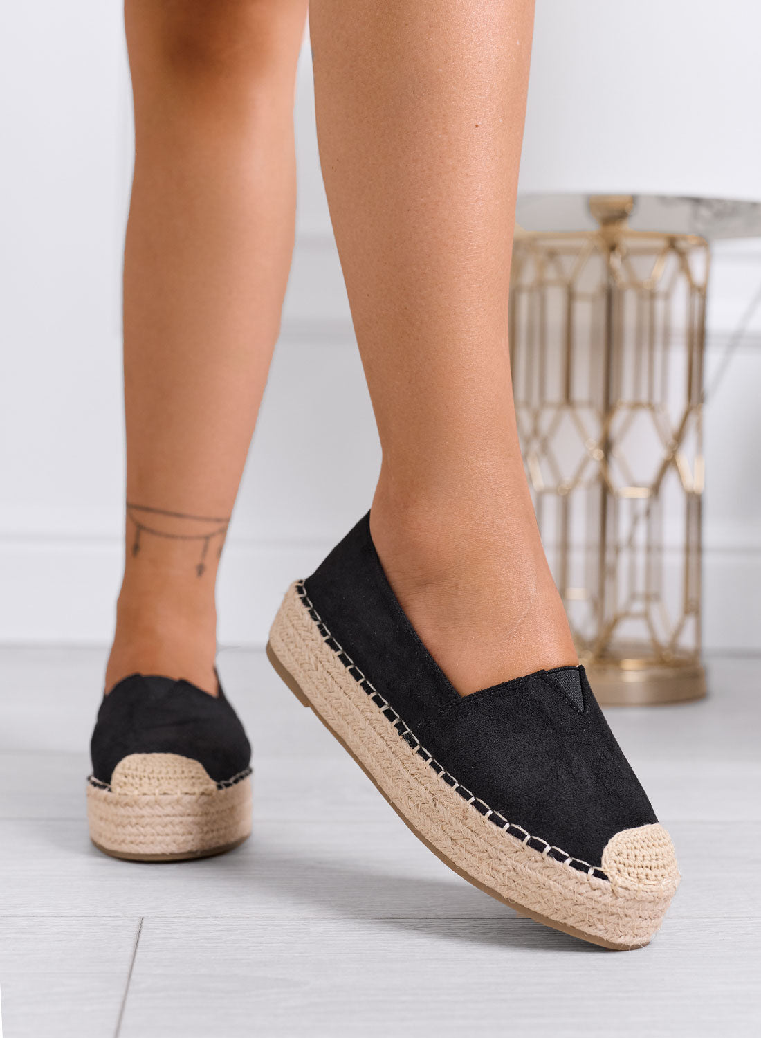 FIAMMA - Black platform espadrilles with crochet toe and rope sole